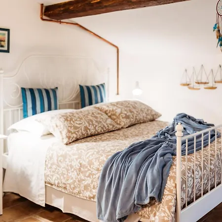 ゲストハウス Casa Due Marie Boutique Near Modena & Maranello 4*